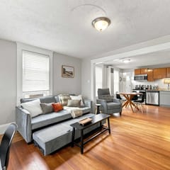 Private Porch, Pet-Friendly Apt Near Shops &