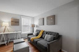 526 Hevey St #4