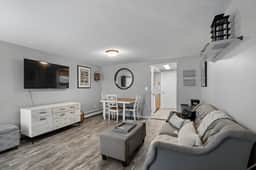 Stylish 1st Flr 1Bed Condo-Close to Downtown Dover - Image 5