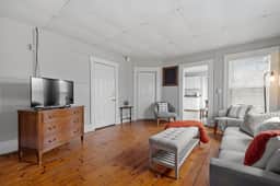 Manchester Apt w/ WiFi & Parking Near Hospital - Image 3