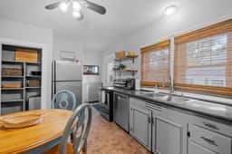 989 Union St