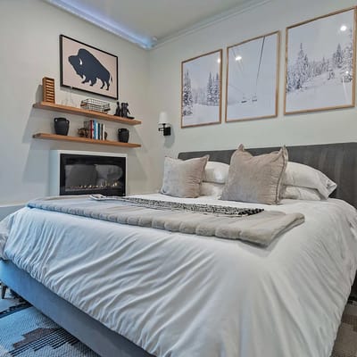 1123 Woodside-STUDIO