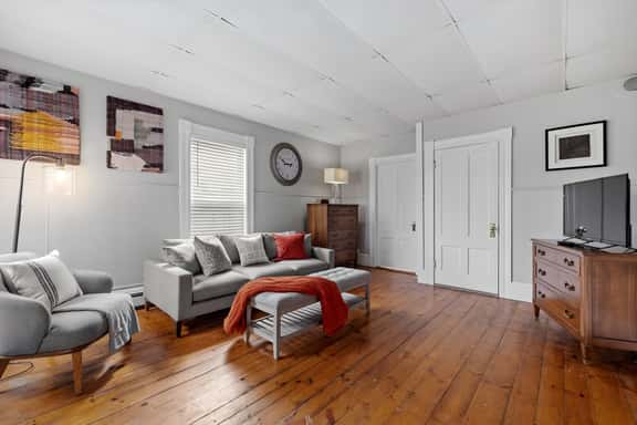 Manchester Apt w/ WiFi & Parking Near Hospital - Image 1