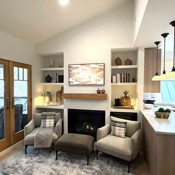 Old Town Condo w/ Hot Tub & Fireplaces - Image 1