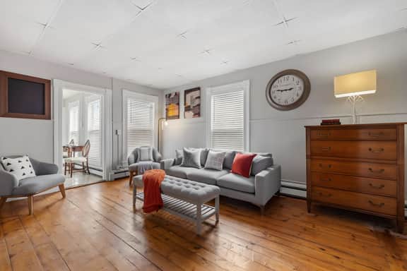 Manchester Apt w/ WiFi & Parking Near Hospital - Image 2