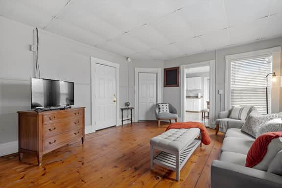 Manchester Apt w/ WiFi & Parking Near Hospital - Image 3