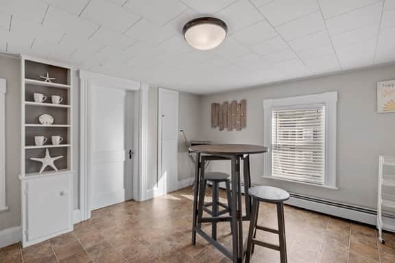 21B Portsmouth Ave