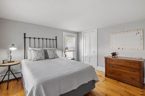 23B Portsmouth Ave