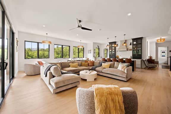 Mount Sunapee Luxury w/ Sauna, Hot Tub, Game Room - Image 2