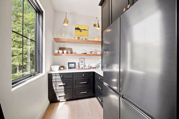 Lake Sunapee Mtn Views- Luxury 4 Bed 3.5 Bath 3500
