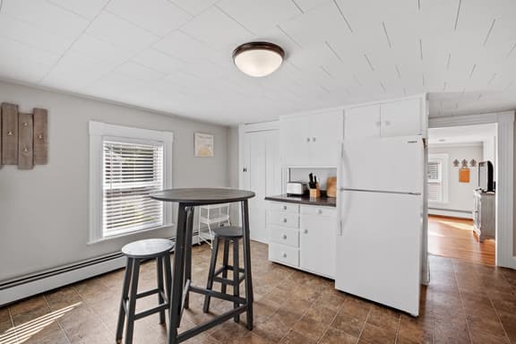 21B Portsmouth Ave